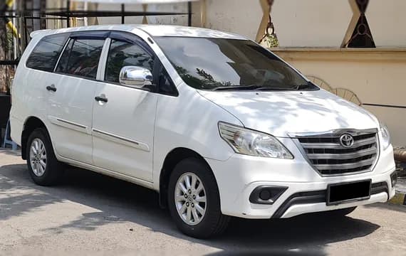 Zion Taxi SUV Innova cab, best for business travel